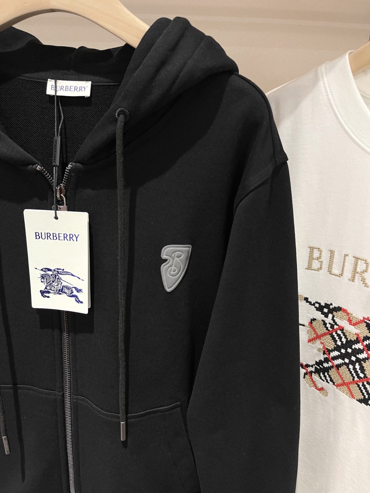 Burberry 2025 Fall/Winter B Crest Zip Hoodie - Image 4