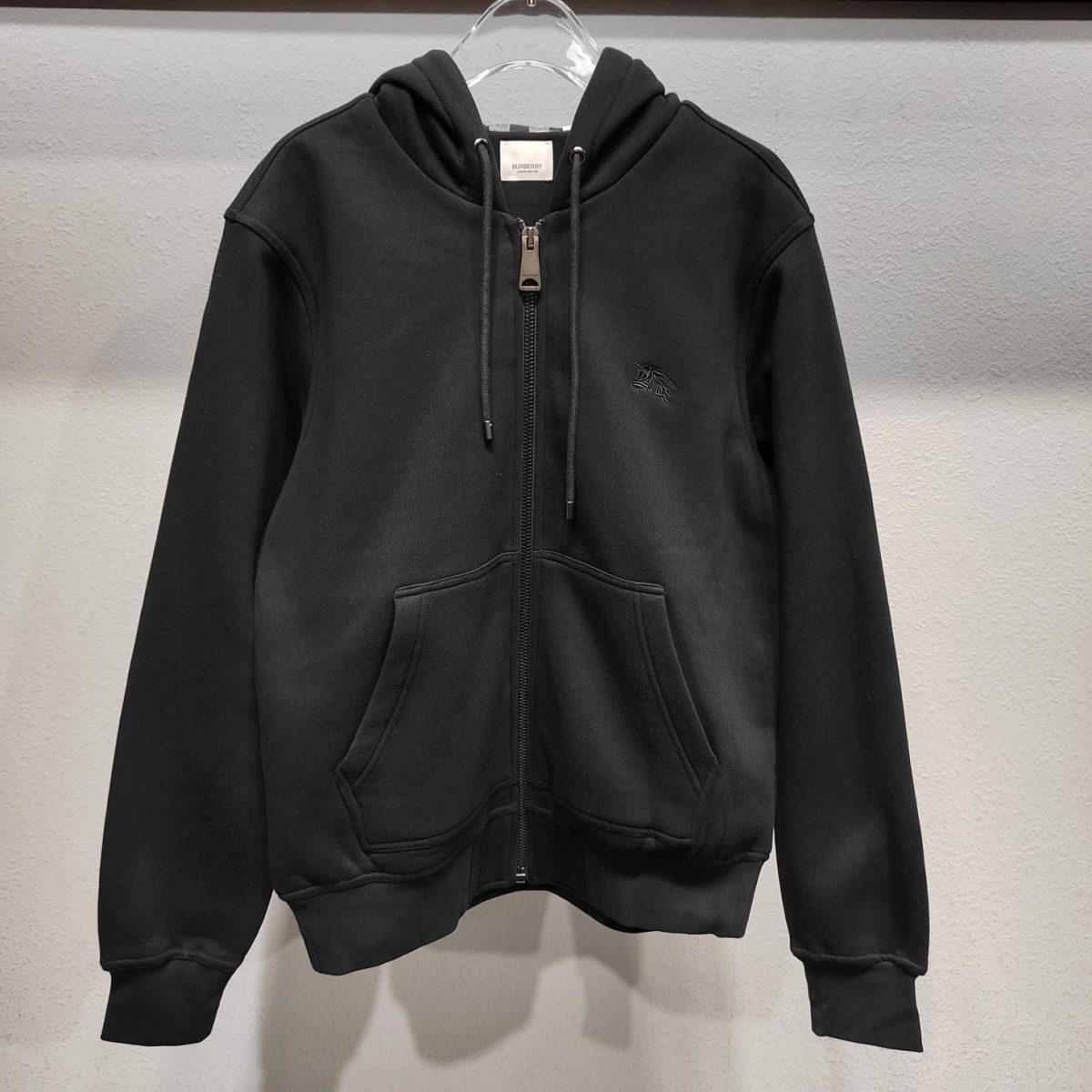 Burberry Equestrian Knight Embroidered Zip-Up Hoodie Collection (Fall/Winter) - Image 2