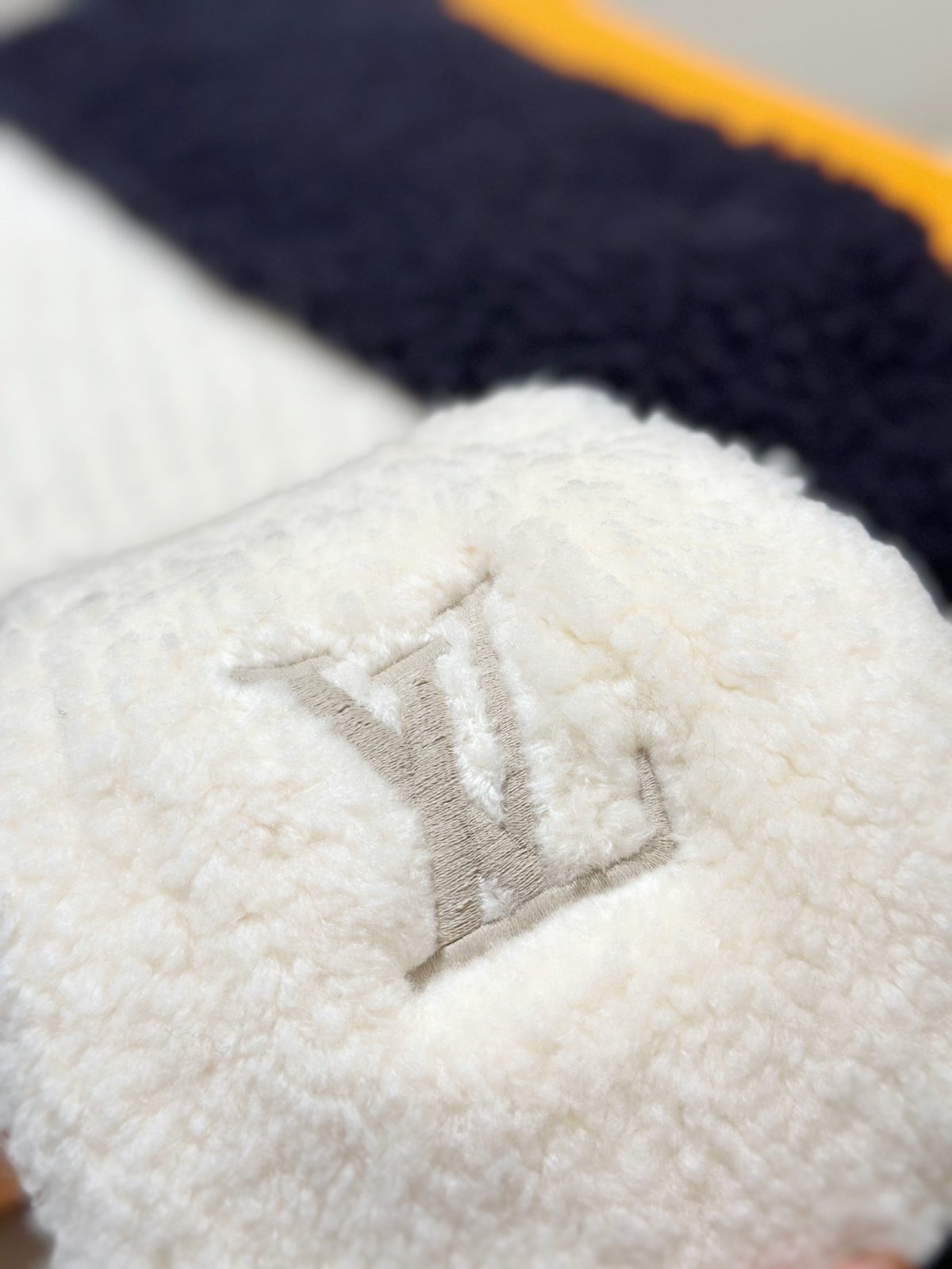 Louis Vuitton Wool Scarf with Embroidered LV Initials - Image 3