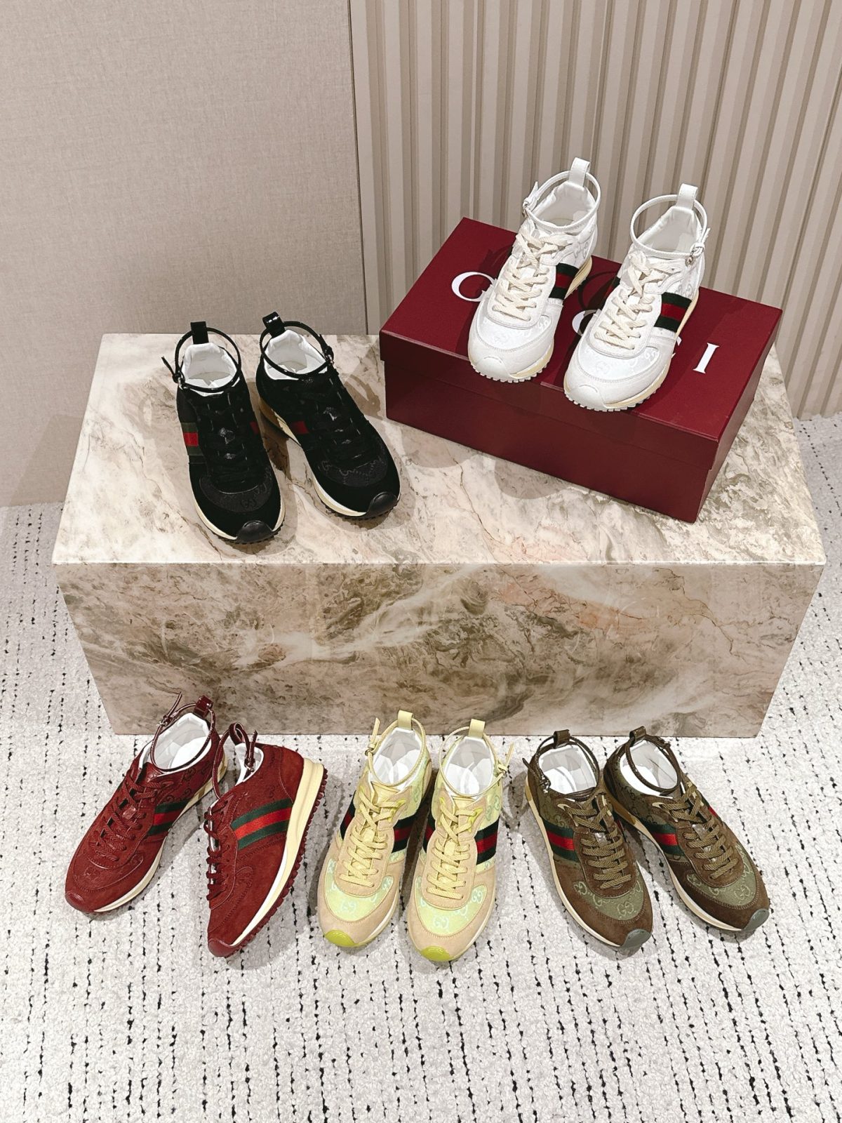 Gucci Ripple Sneakers | Innovative Line Design - Image 4