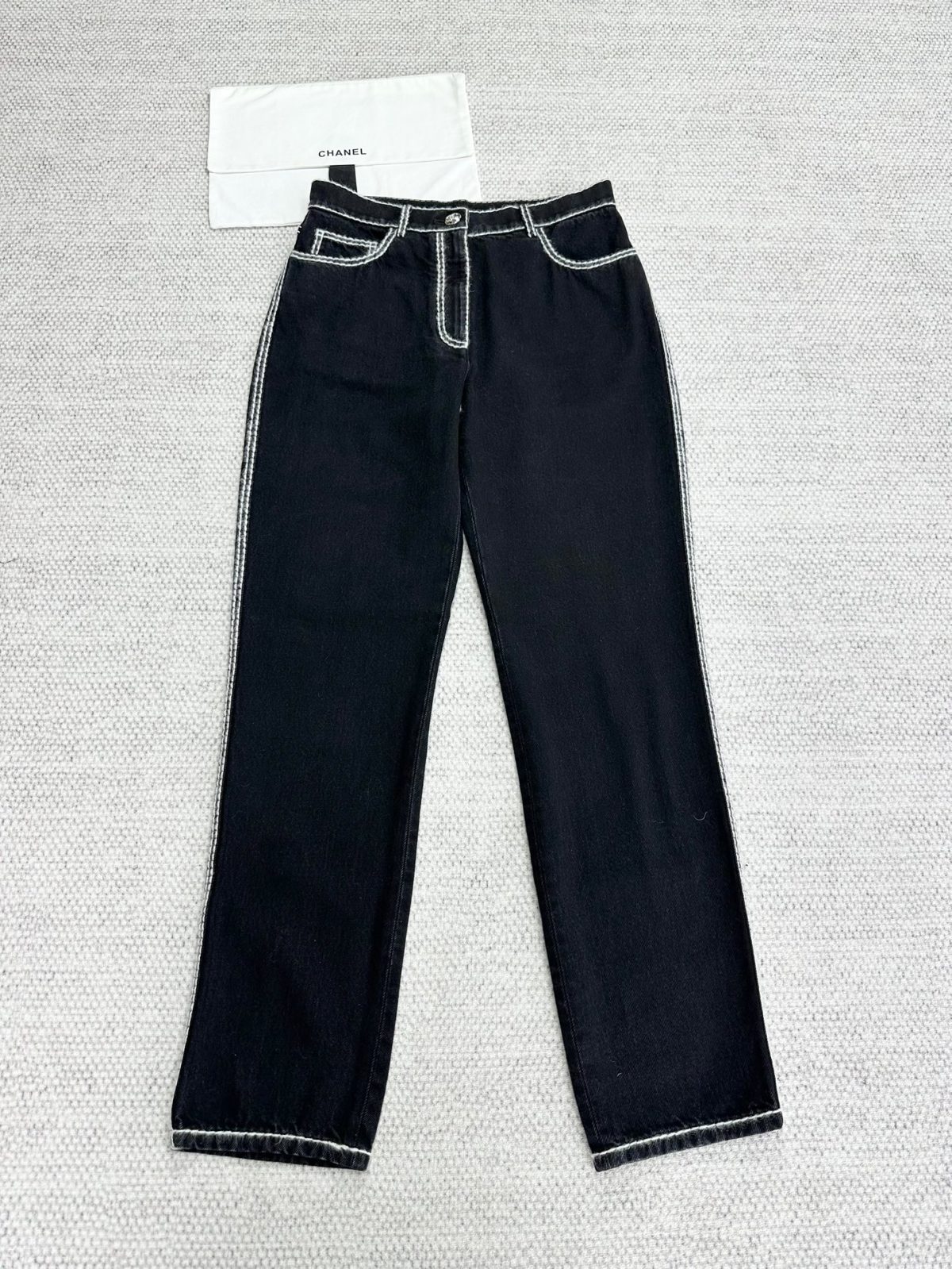 Chanel 2025 Resort “Comic Stitch” Denim Pants - Image 1