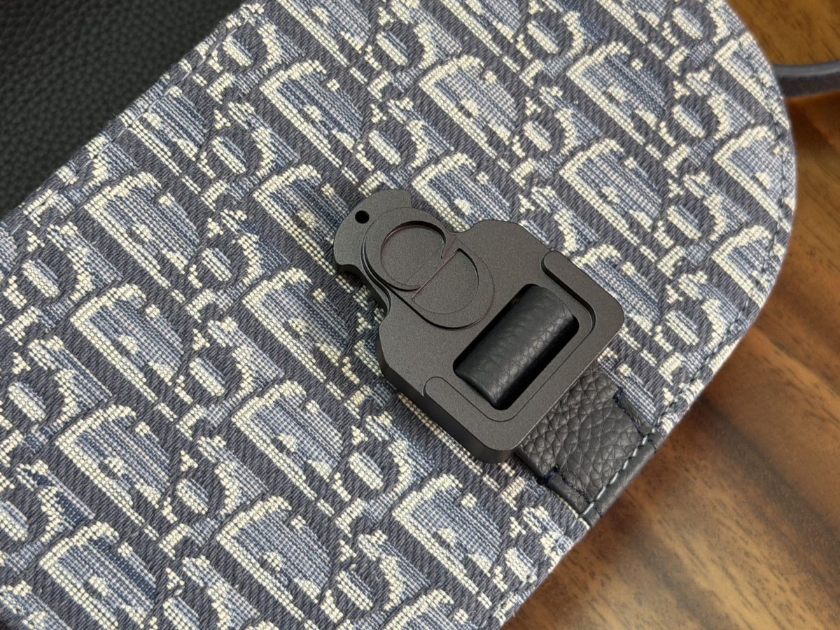 Dior Saddle Messenger Bag (Blue Oblique Jacquard) - Image 4