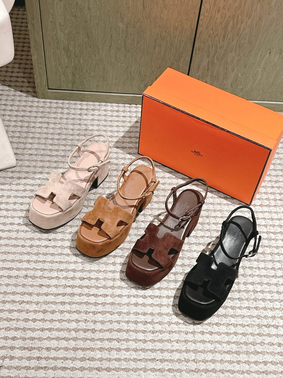 HERMÈS Oran Thick Sole Sandals | 2025 Spring/Summer New Collection - Image 2