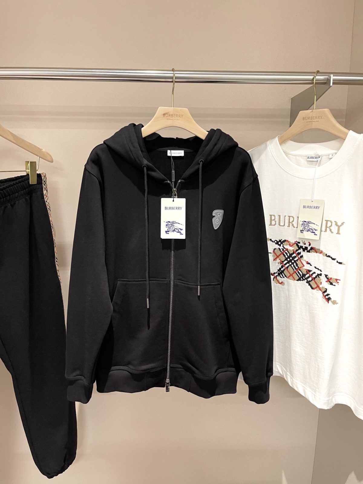 Burberry 2025 Fall/Winter B Crest Zip Hoodie - Image 5