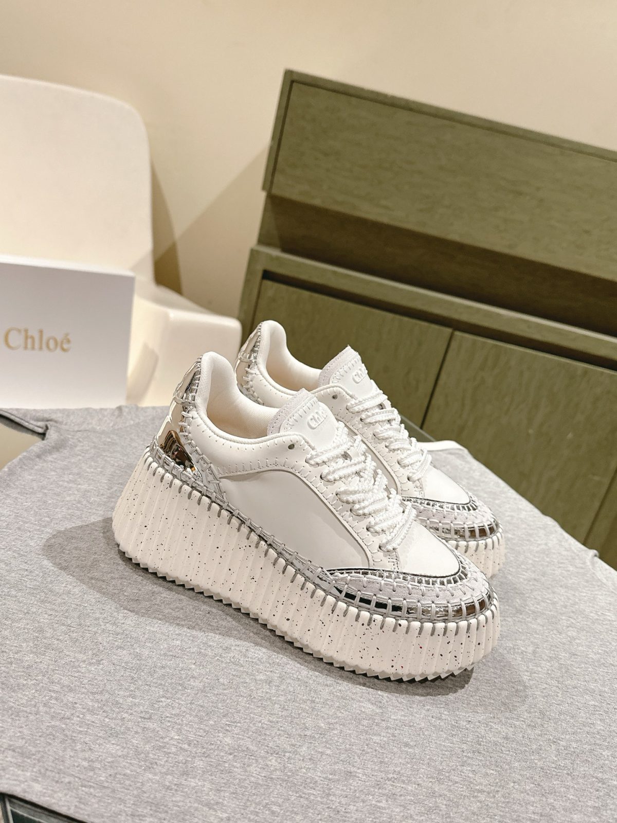 Chloé Thick-Soled Patchwork Sneakers | Spring-Summer 2025 Collection - Image 4