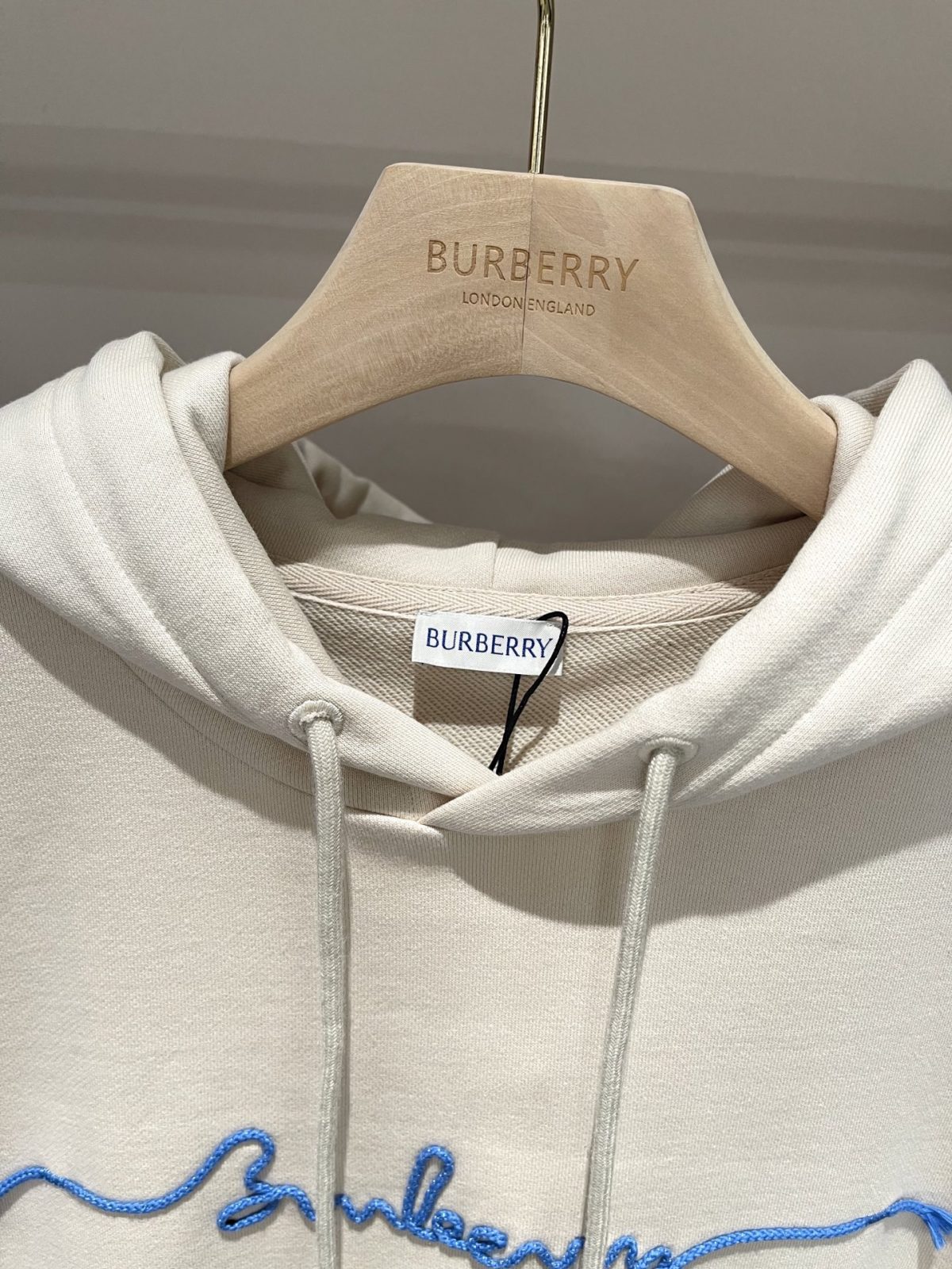 Burberry 2025 Pre-Fall Signature Logo Cotton Hoodie - Image 3
