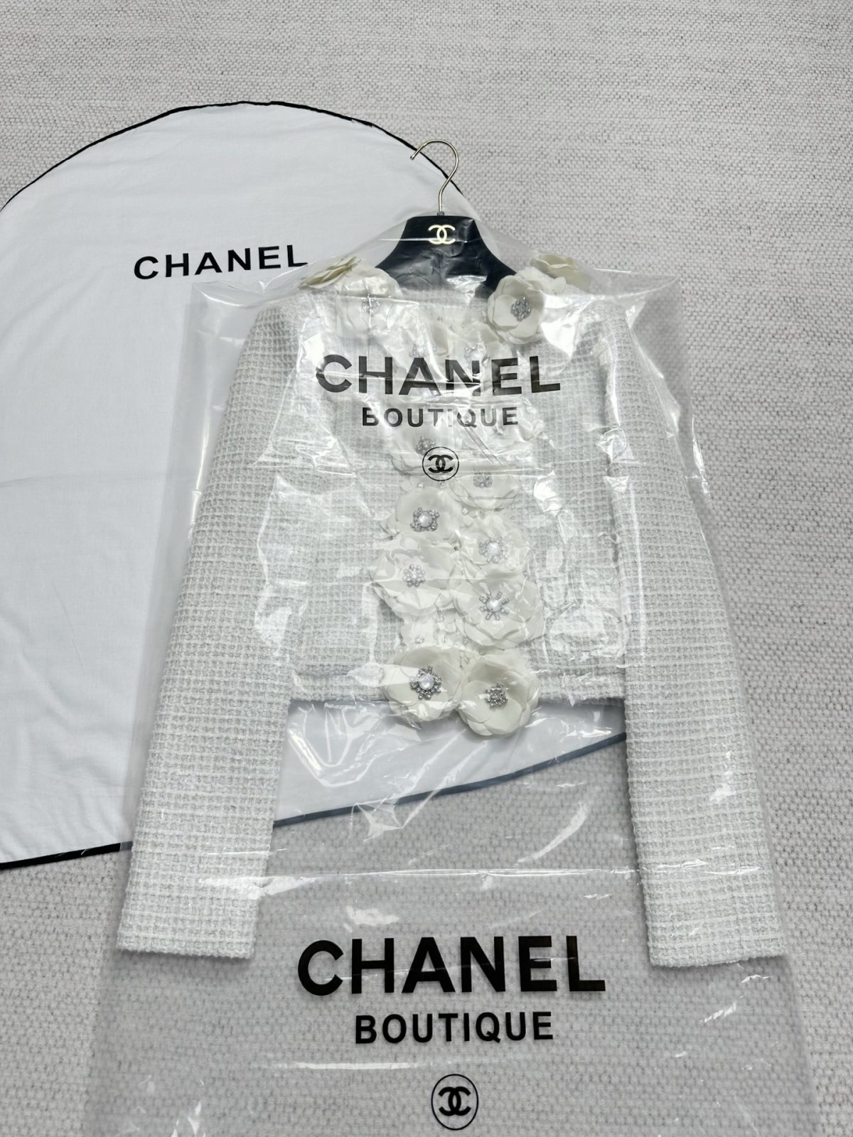 Chanel 2025 Resort Collection CC25C Exclusive Couture Floral Knit Jacket - Image 3