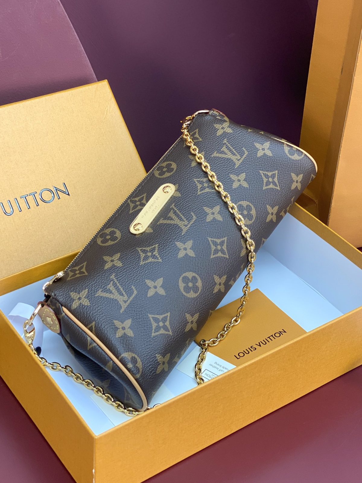 Louis Vuitton Pochette Eva Handbag | Classic Monogram Design - Image 8