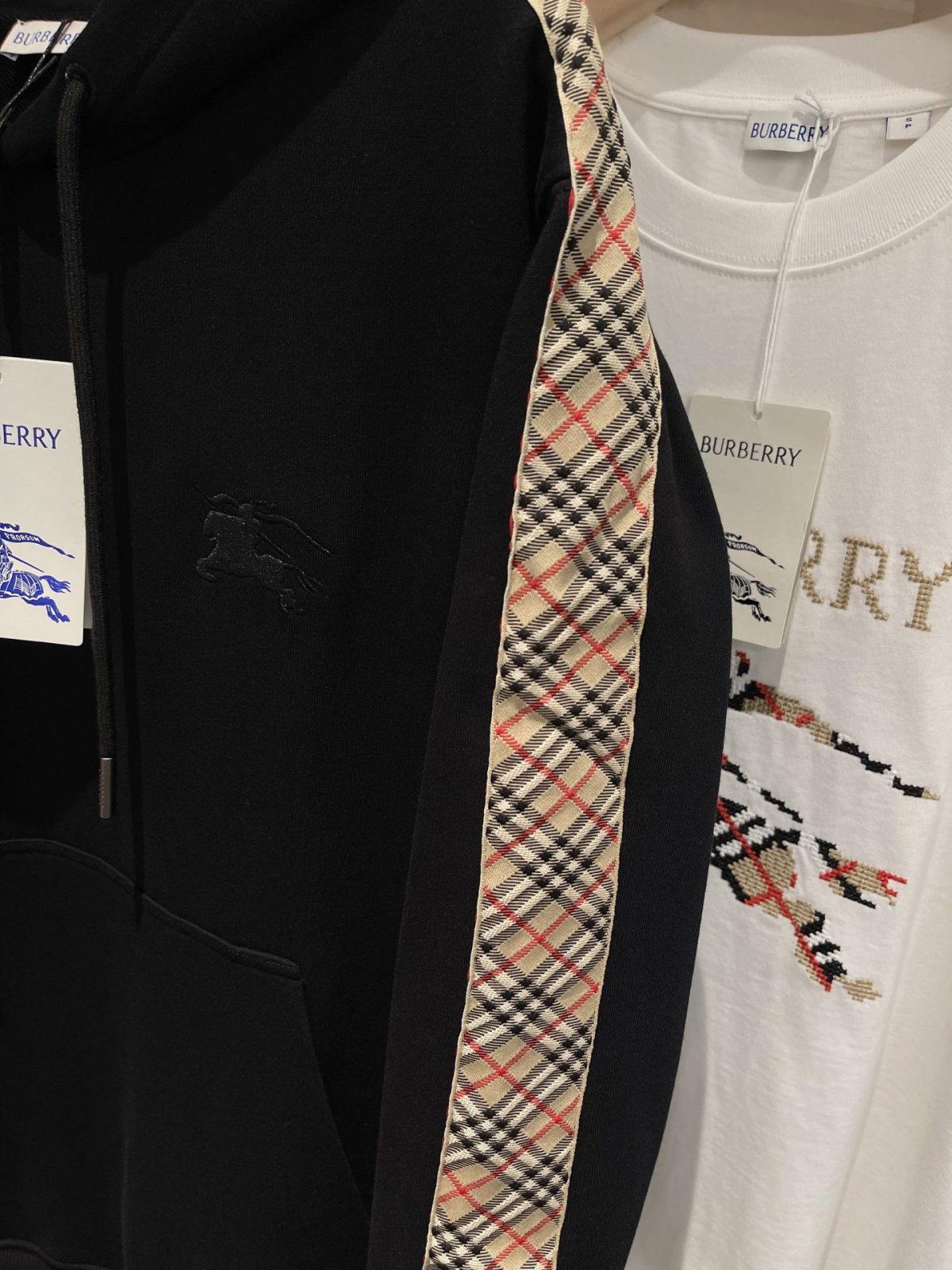Burberry 25FW Cotton Hoodie with Vintage Check Tape - Image 3