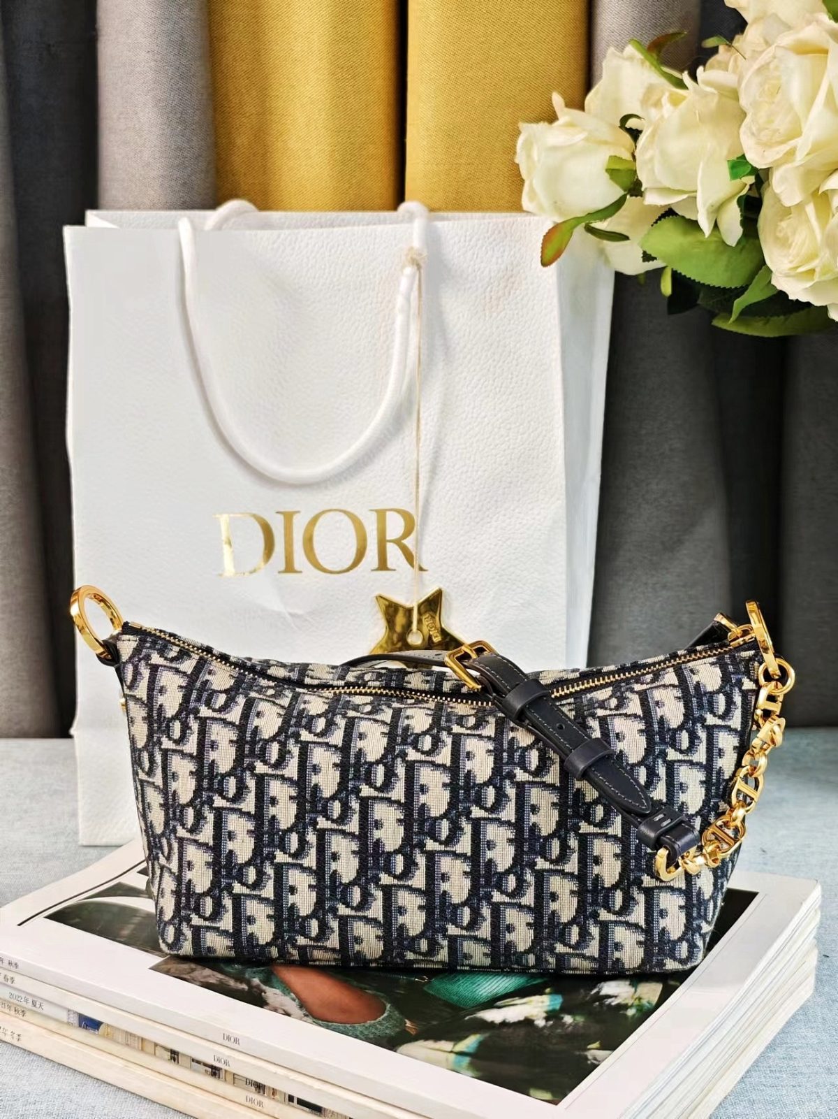 Dior Diostar Hobo Chain Bag (Blue Oblique Jacquard) - Image 4