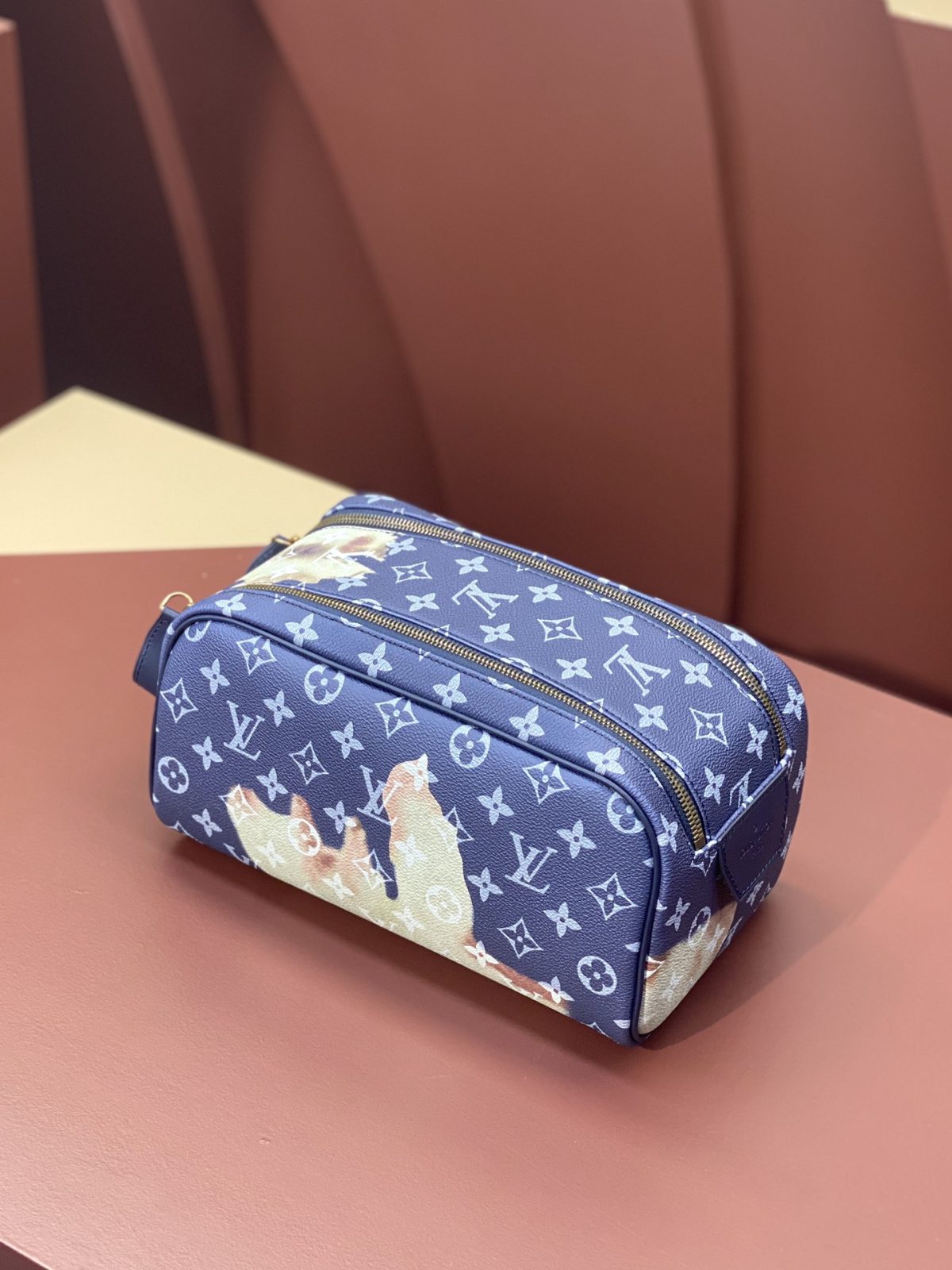 Louis Vuitton Toiletry Pouch 47528 | Monogram Canvas - Image 5