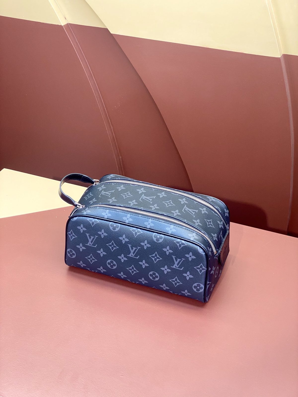 Louis Vuitton Toiletry Pouch 47528 | Monogram Canvas - Image 11