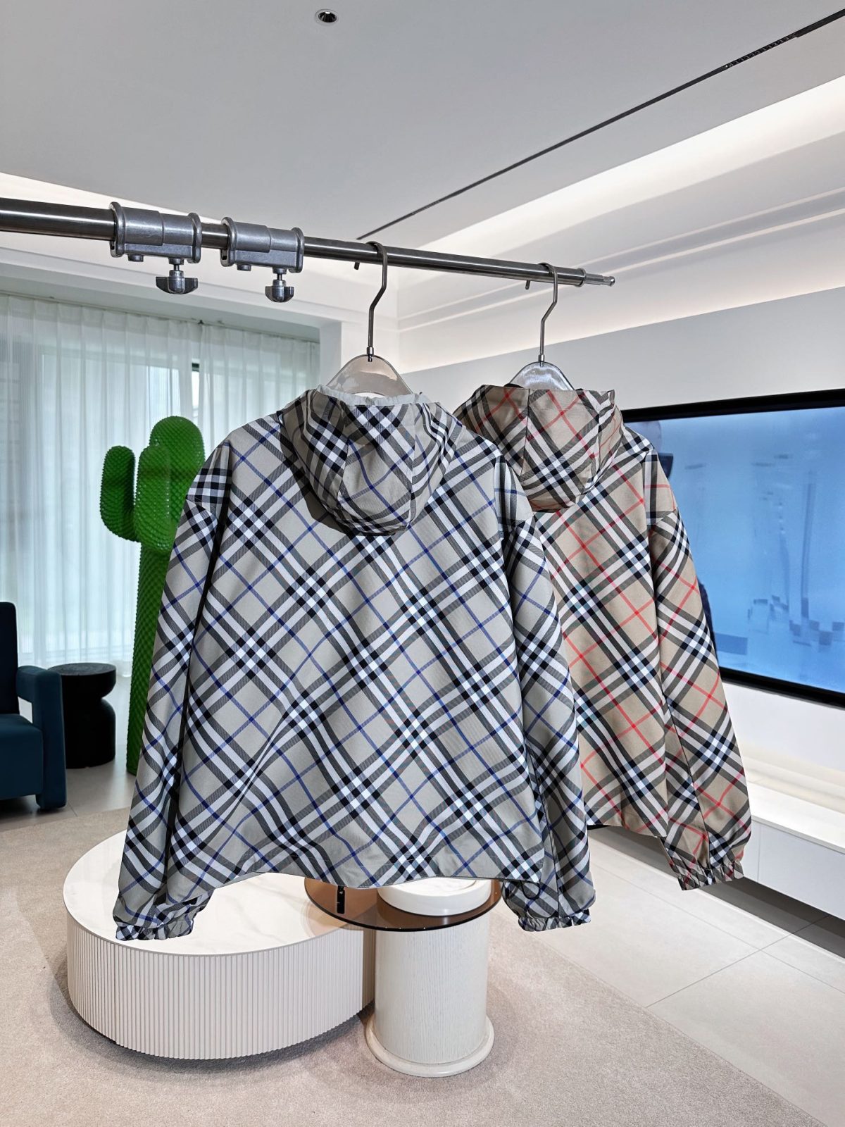 Burberry 2025SS Reversible Check EKD Hooded Jacket - Image 2