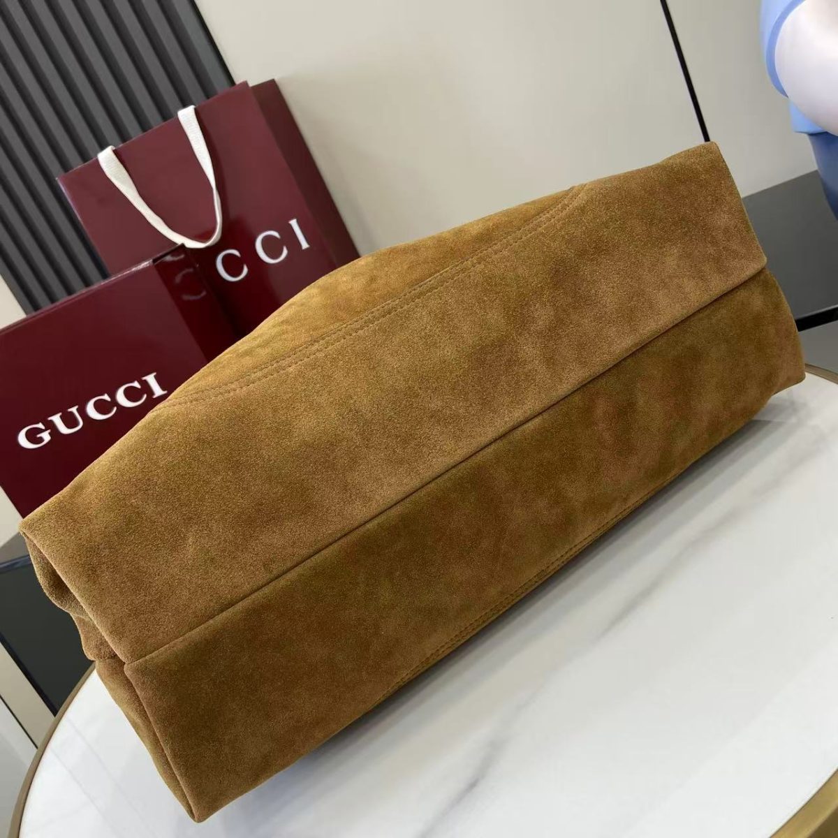 Gucci Softbit Large Shoulder Bag – Fall/Winter 2025 Collection - Image 2
