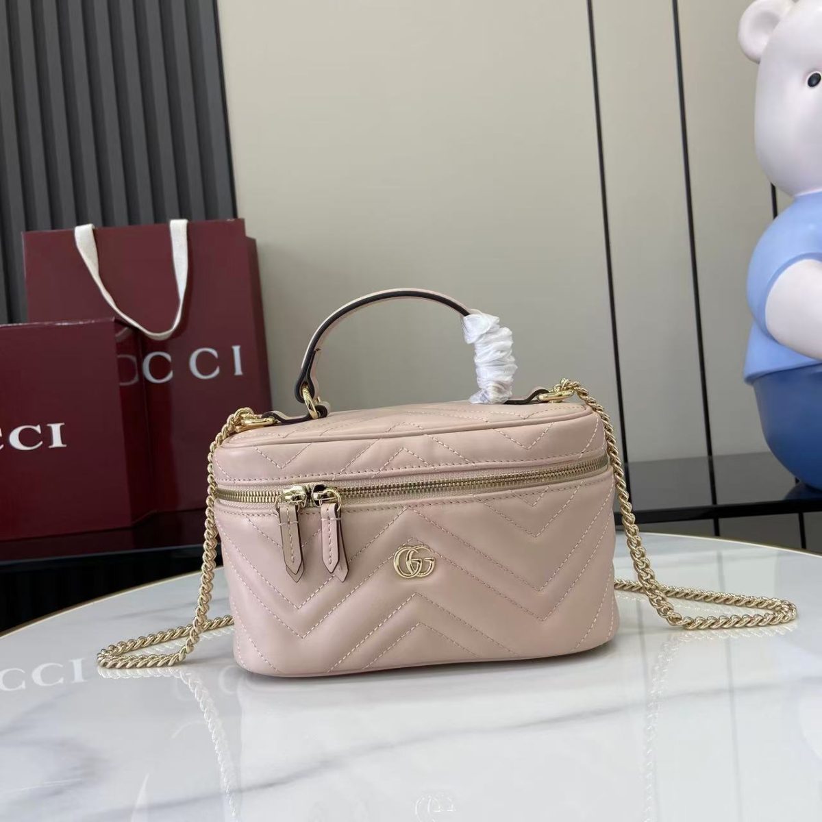 Gucci GG Marmont Mini Vanity Bag | V-Quilted Leather Collection - Image 6