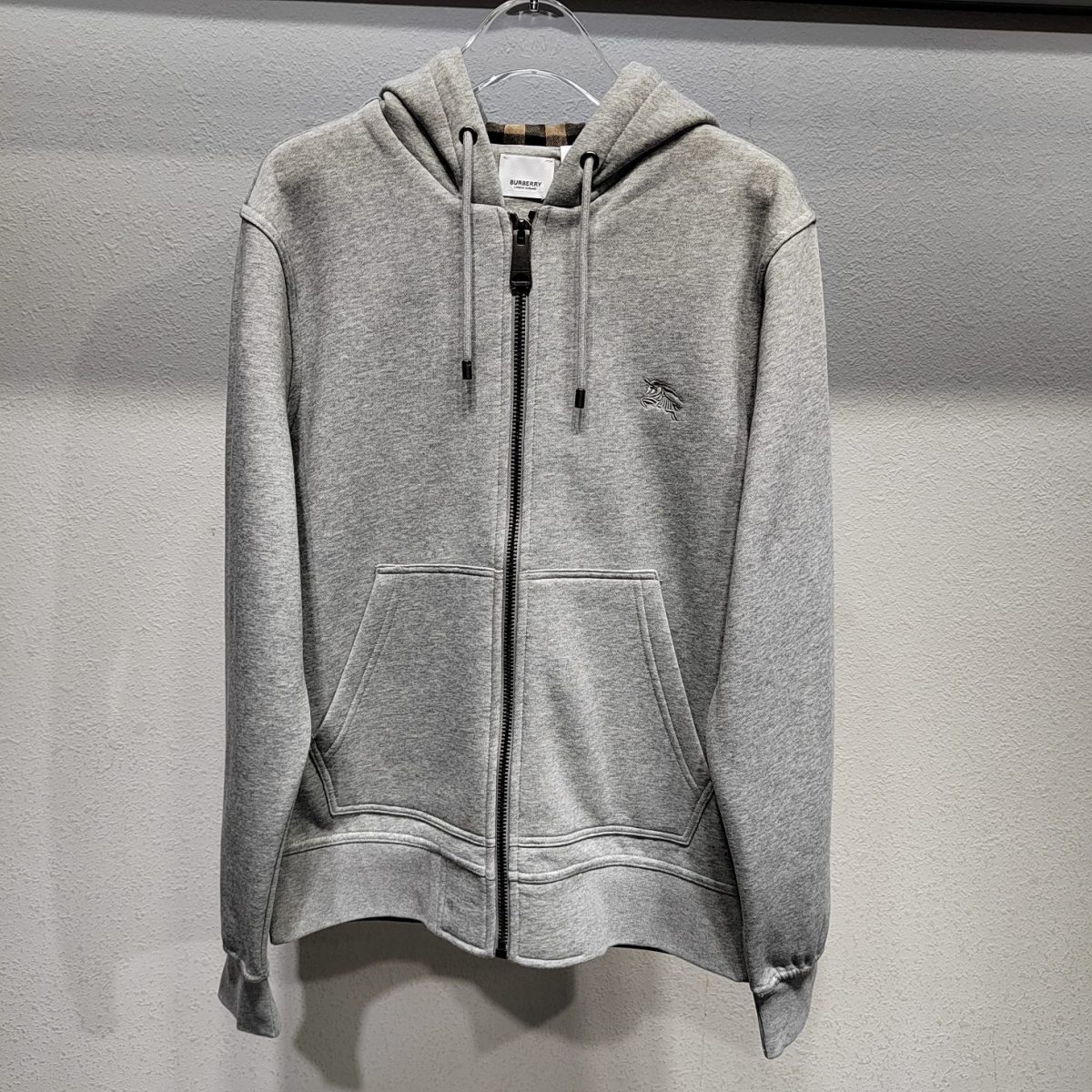Burberry Equestrian Knight Embroidered Zip-Up Hoodie Collection (Fall/Winter) - Image 6