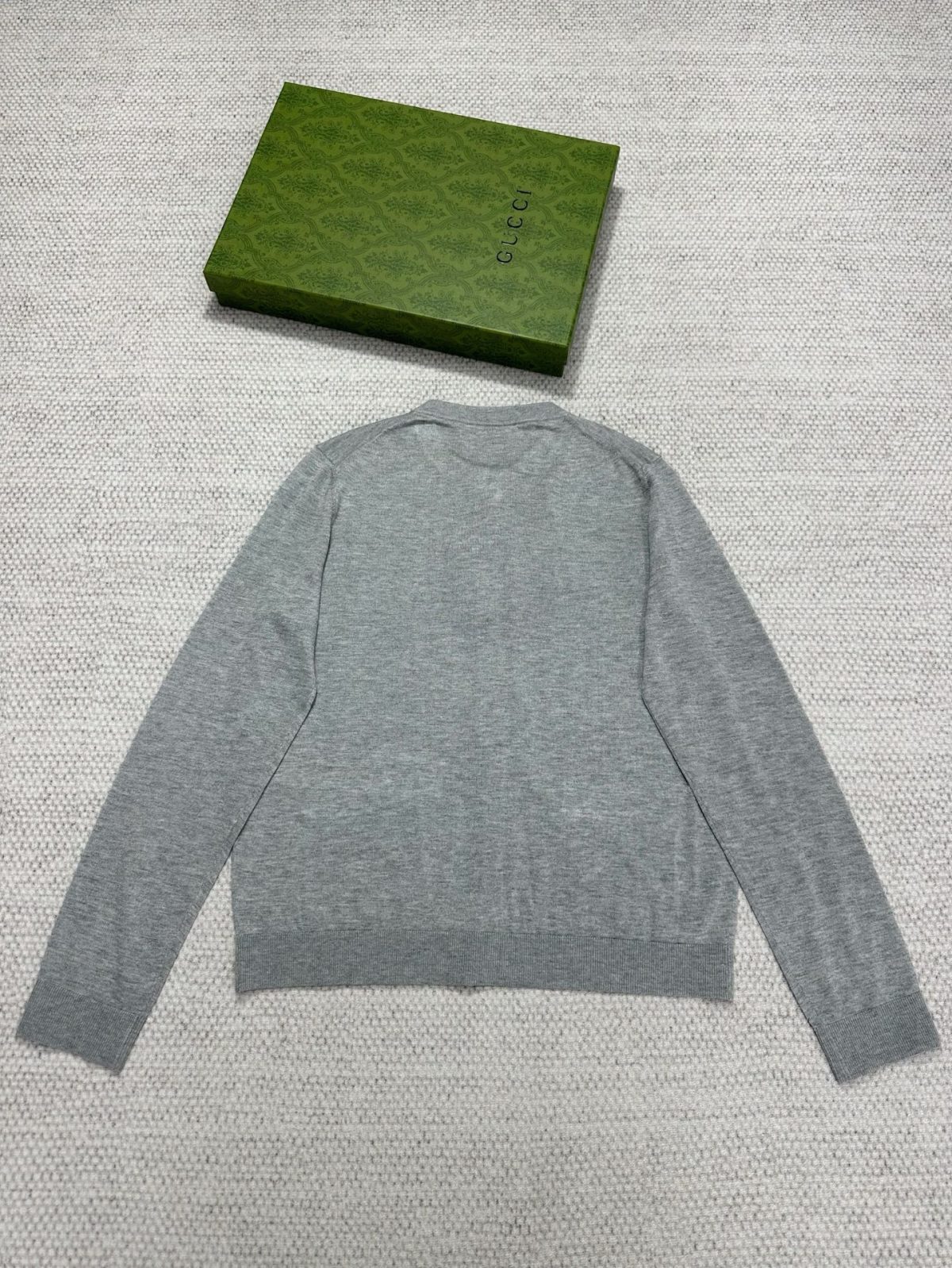 Gucci 2025 Spring Collection GG Logo Wool & Silk Cardigan - Image 4