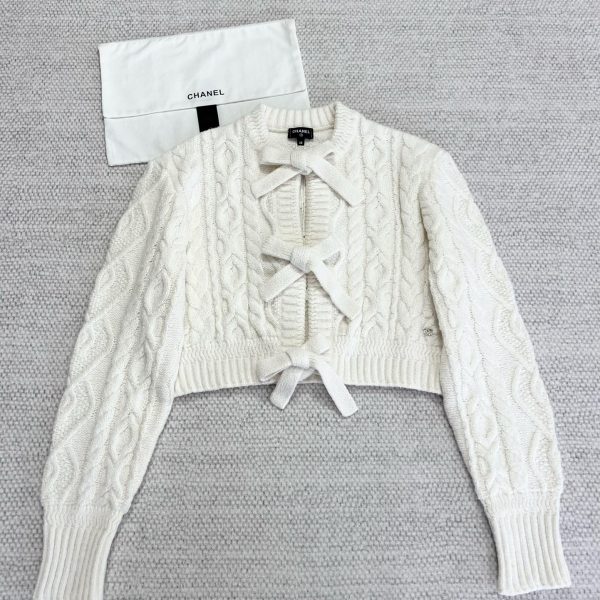 Chanel 2025 Resort Coco Neige Bow Cable-Knit Cardigan