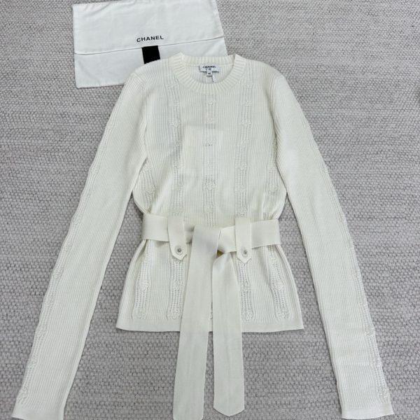 Chanel 2025 Resort “Coco Cashmere Belted Pullover”