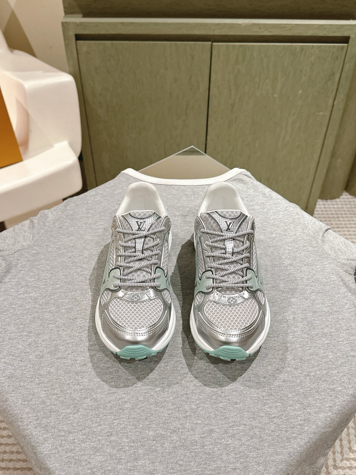 LV Louis Vuitton Sports Series Sneakers | Spring-Summer New Collection - Image 5