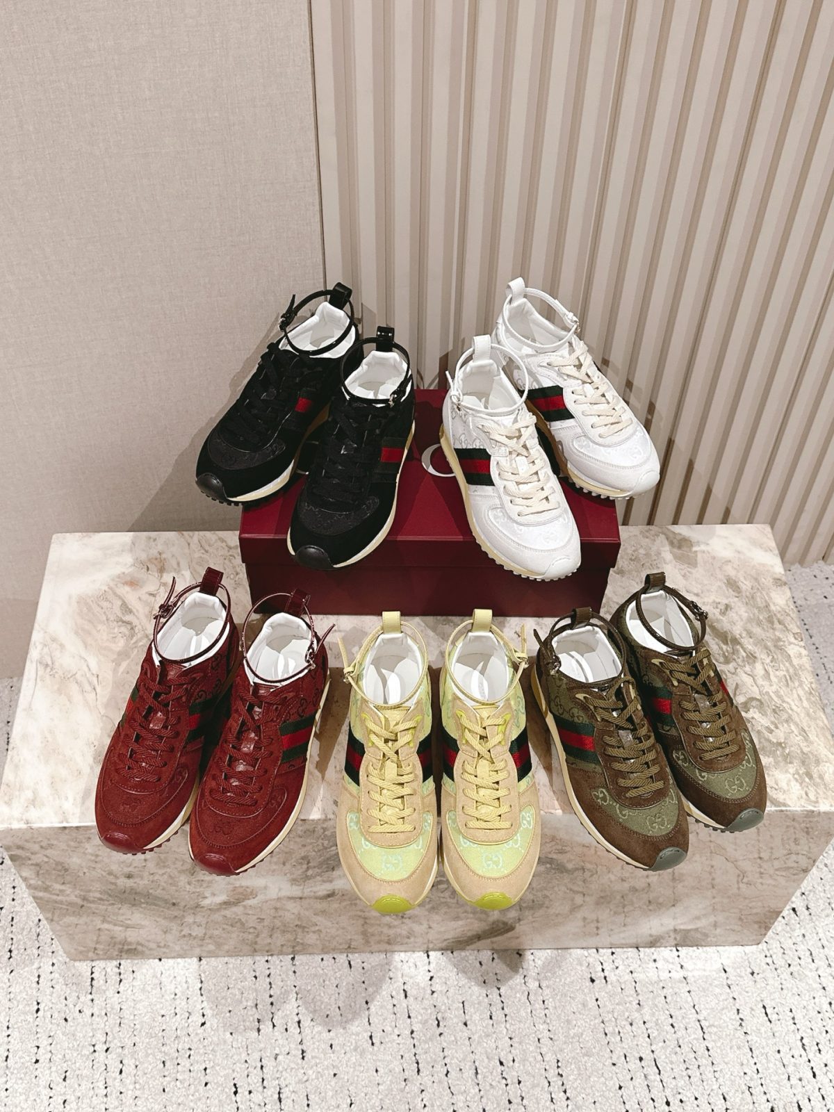 Gucci Ripple Sneakers | Innovative Line Design - Image 1