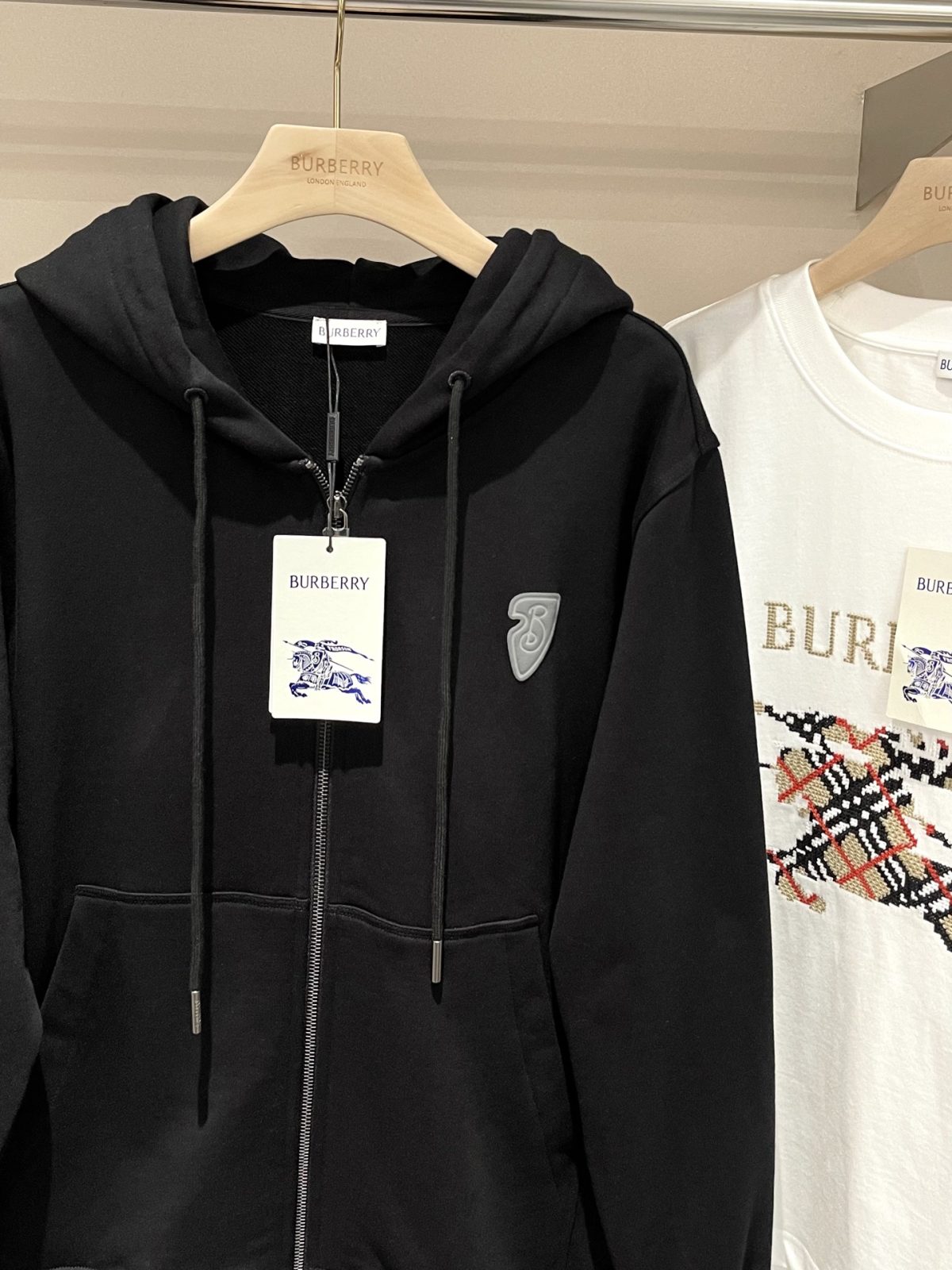 Burberry 2025 Fall/Winter B Crest Zip Hoodie - Image 6