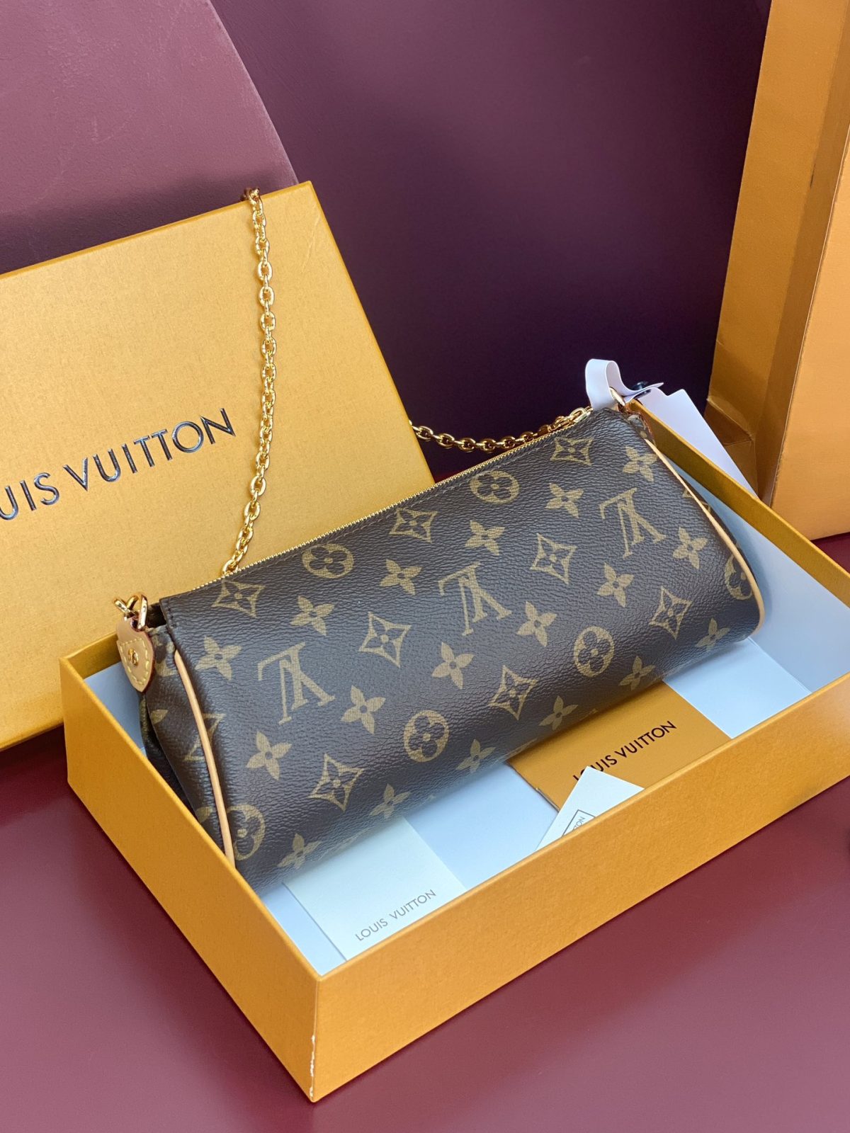 Louis Vuitton Pochette Eva Handbag | Classic Monogram Design - Image 5