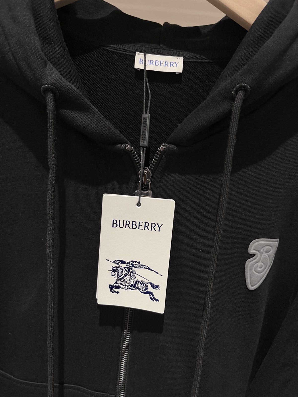 Burberry 2025 Fall/Winter B Crest Zip Hoodie - Image 2