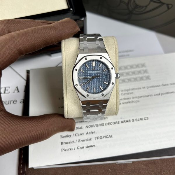 Audemars Piguet Replica Watch Royal Oak Blue Dial Metal Wire 34mm