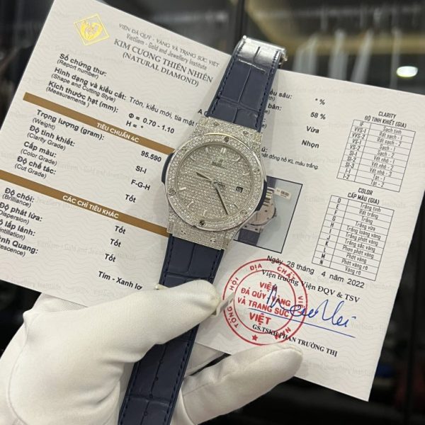 Hublot Best Replica Watch Classic Fusion Custom Natural Diamonds 42mm