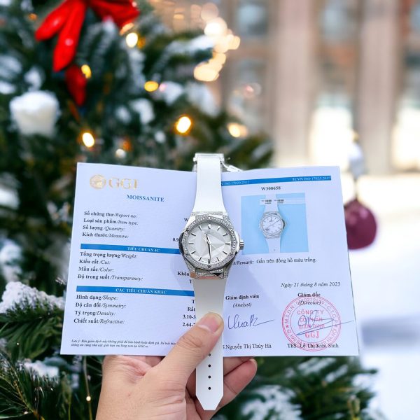 Hublot Replica Watch Orlinski Custom Moissanite Diamonds White Dial 40mm