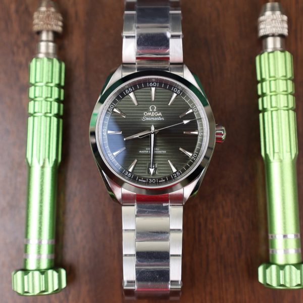 Omega Replica Watch Seamaster Aqua Terra Green Dial Metal Wire 41mm