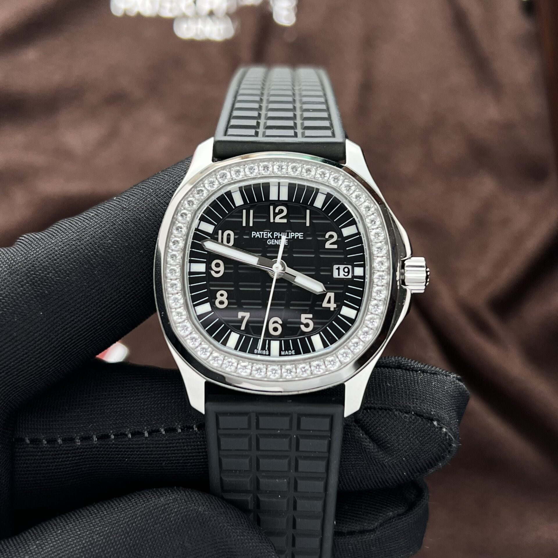 Dong-Ho-Patek-Philippe-Aquanaut-5067-Rep-11-Mau-Den-Nha-May-PPF-4-scaled-1.jpg Patek Philippe Clone Watch Aquanaut 5067 Black Dial Rubber Strap PPF Factory 35.6mm - Image 1