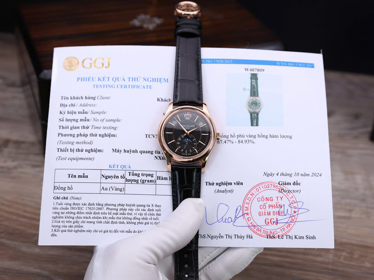 Dong-Ho-Patek-Philippe-Complications-5205R-Mat-Den-Che-Tac-Boc-Vang-That-40mm-2.jpg Patek Philippe Replica Watch Complications 5205R 18K Gold Wrapped Custom 40mm - Image 1