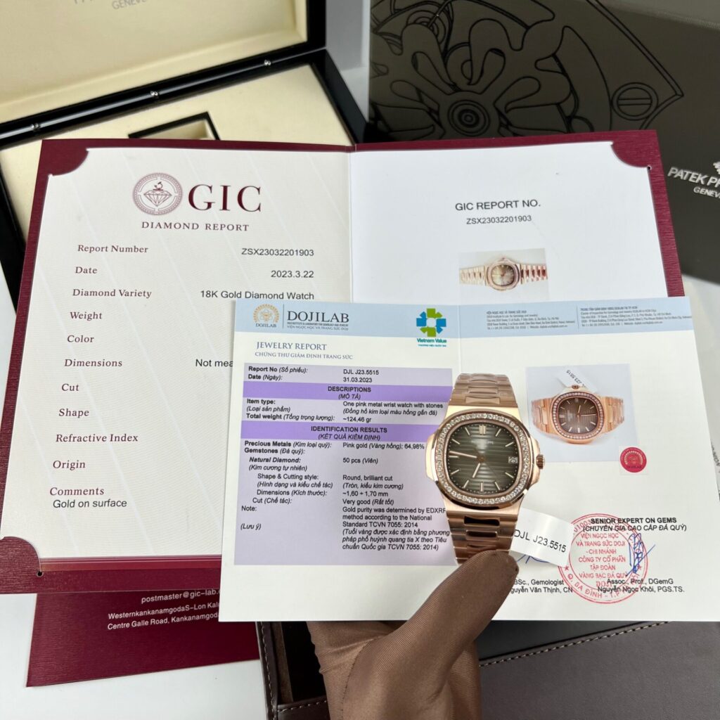 Dong-Ho-Patek-Philippe-Nautilus-5711-Replica-11-Boc-Vang-Do-Kim-Cuong-Tu-Nhien-40mm-3.jpg Patek Philippe Best Replica Watch Nautilus 5711 Gold Wrapped & Moissanite Diamonds Custom 40mm - Image 1