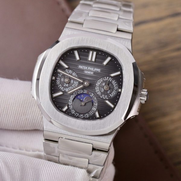 Patek Philippe Men Replica Watch Nautilus 5740 Gray Dial Metal Wire 40mm