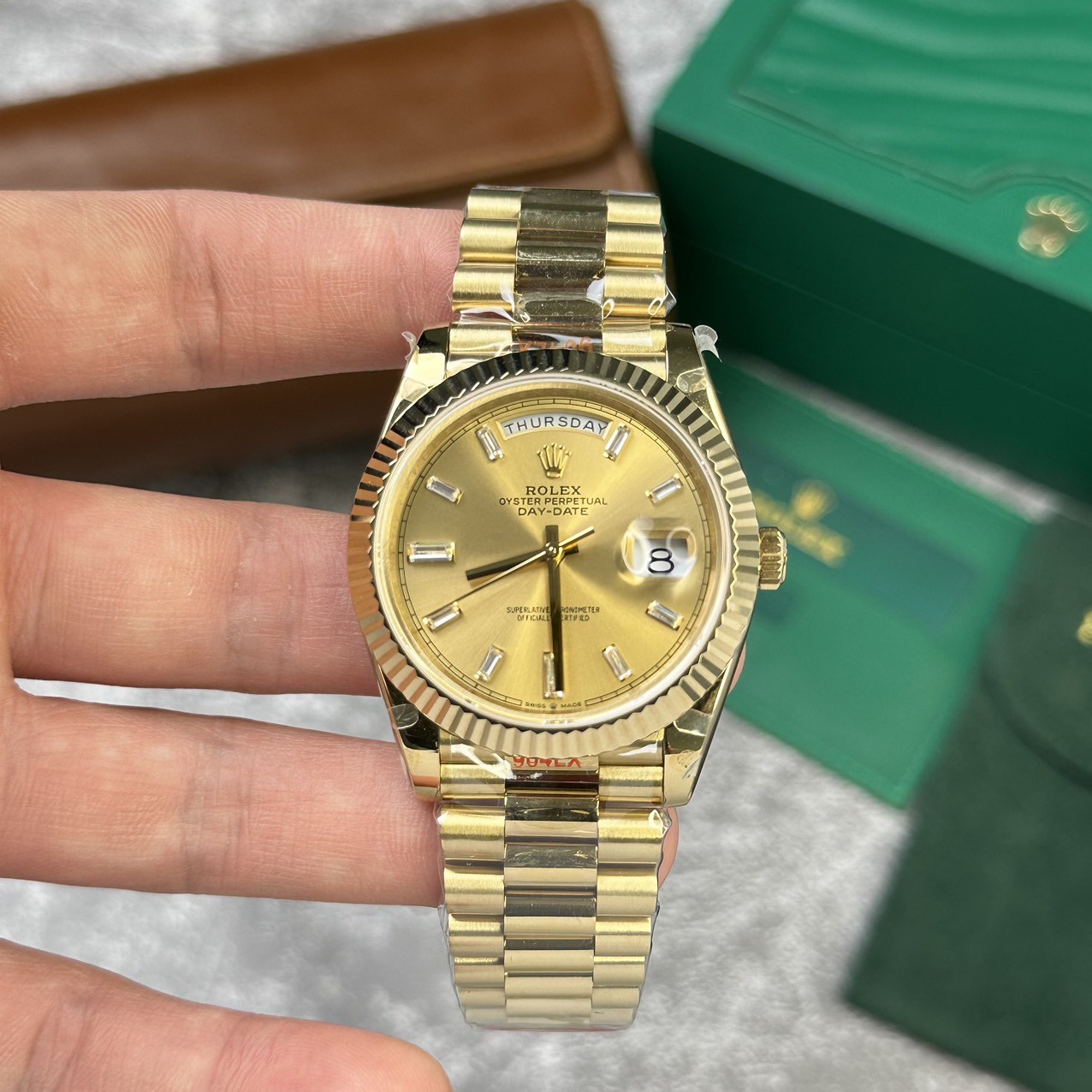 Dong-Ho-Rolex-Day-Date-228238-Rep-11-Thuy-Sy-Day-President-V2-GM-Factory-40mm-5.jpg Rolex Replica Watch Day-Date 228238 Strap President V2 GM Factory 40mm - Image 1