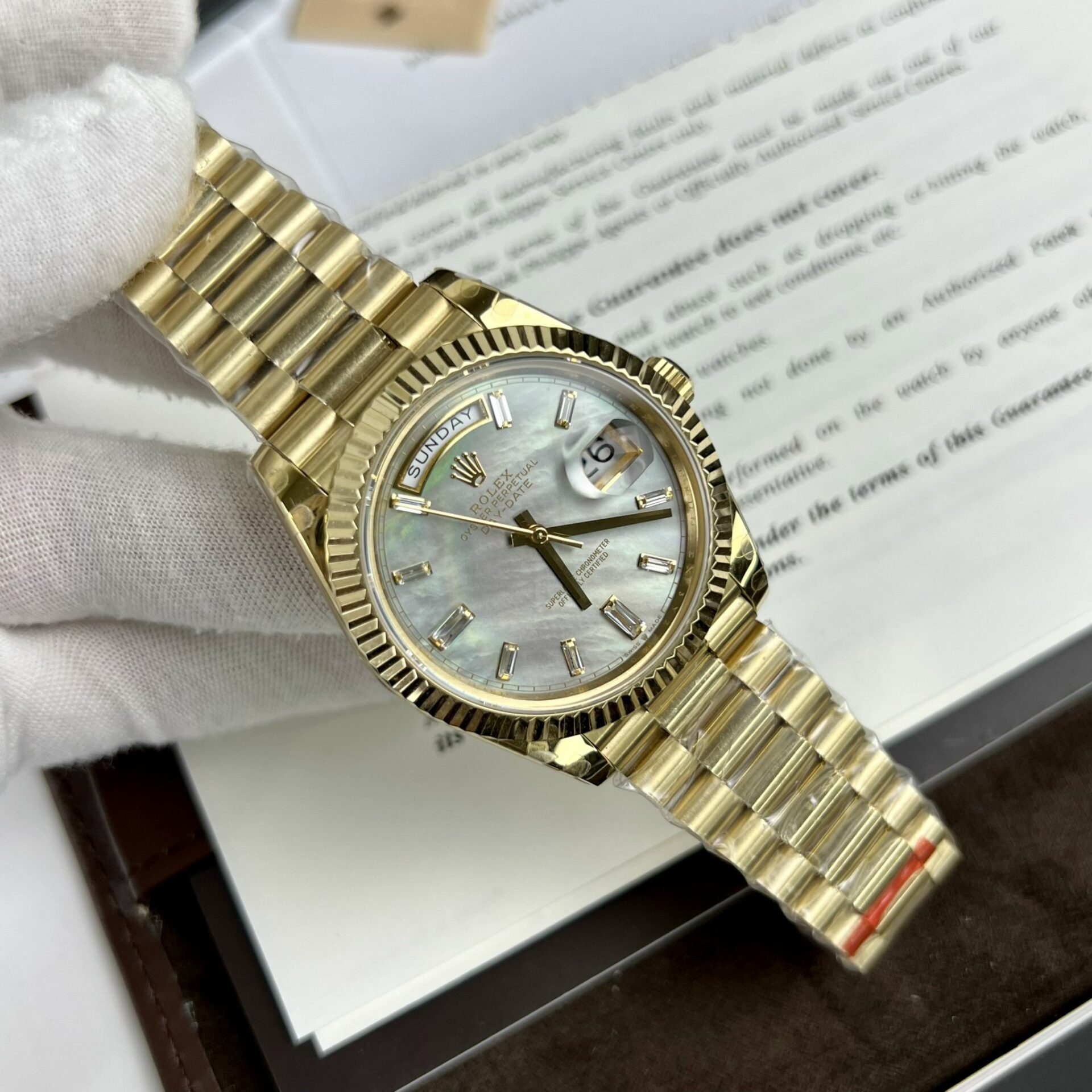 Dong-Ho-Rolex-Day-Date-Replica-11-Mat-Xa-Cu-Nha-May-TW-40mm-6.jpg Rolex Day-Date Clone Watch Mother Of Pearl Dial TW Factory 40mm - Image 1