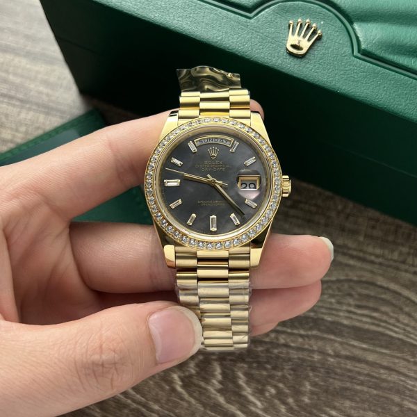 Rolex Day-Date Fake Watch Mother Of Pearl Dial President Strap 40mm