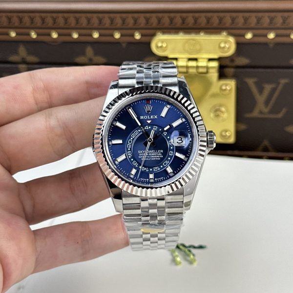 Rolex Replica Watch Sky Dweller 326934 Strap Jubilee Dial Blue 42mm
