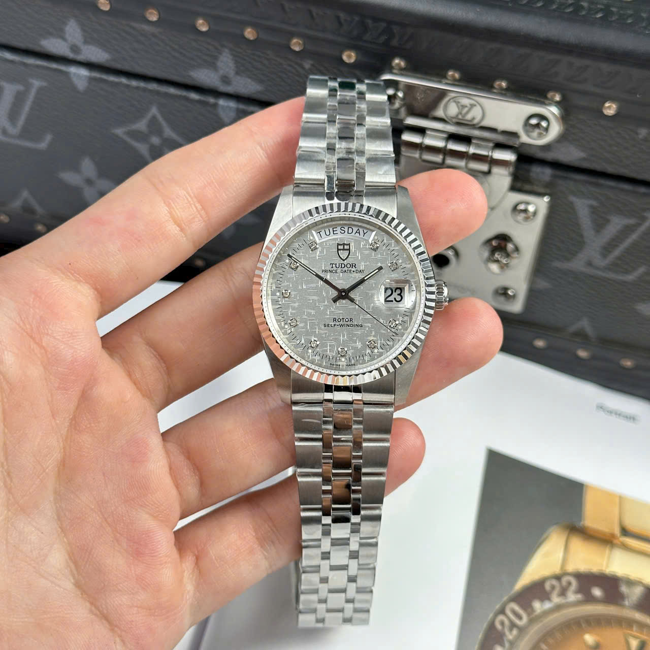 Dong-Ho-Tudor-Prince-Day-Date-Ref-76214-Replica-11-May-Co-Tu-Dong-36mm-5.jpg Tudor Prince Day-Date Ref 76214 Replica Watch Automatic Movement 36mm - Image 1