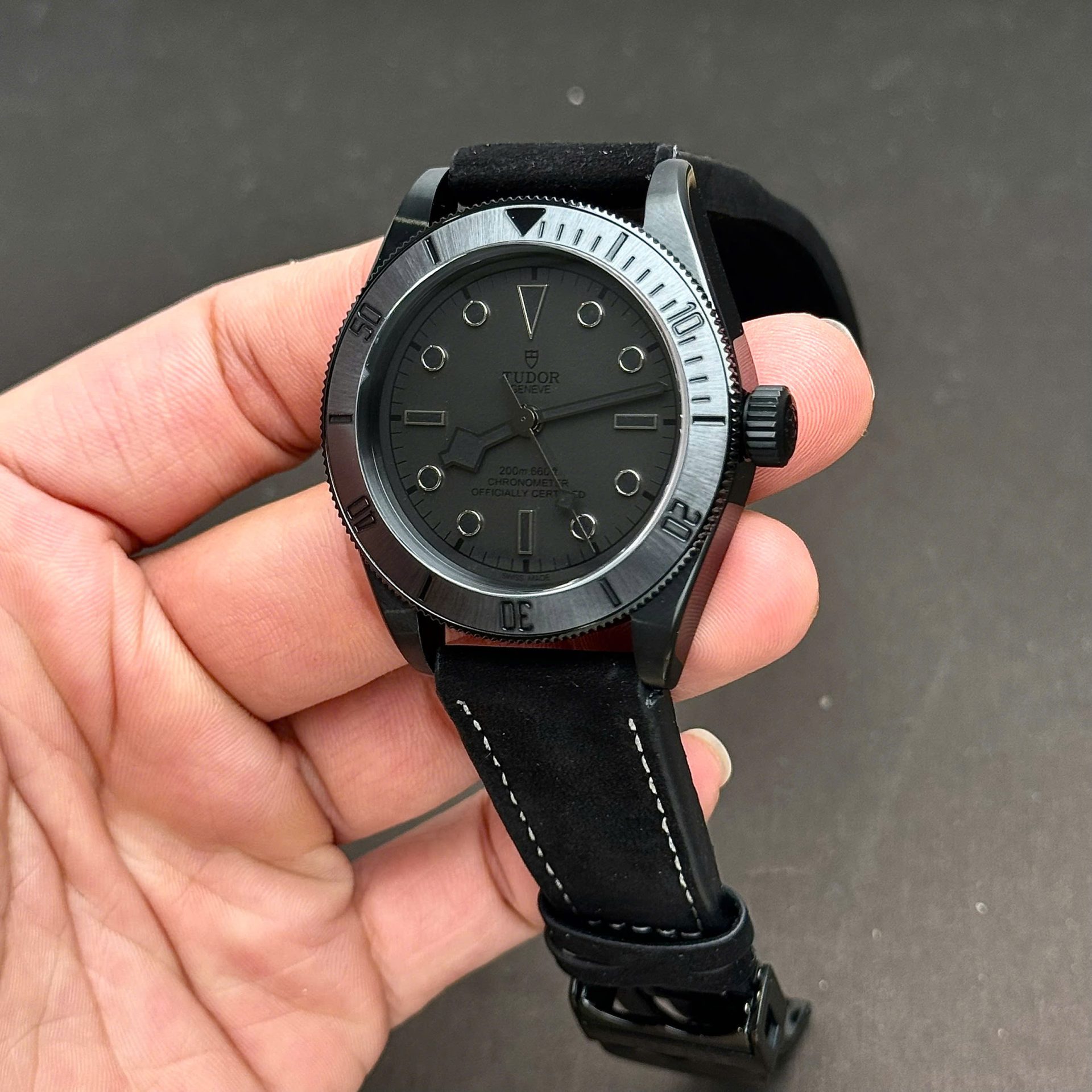 Dong-ho-Tudor-Black-Bay-M79210CNU-Vo-Gom-Den-Replica-Cao-Cap-41mm-1.jpg Tudor Black Bay Black Ceramic M79210CNU Best Replica Watches Leather Strap 41mm - Image 1