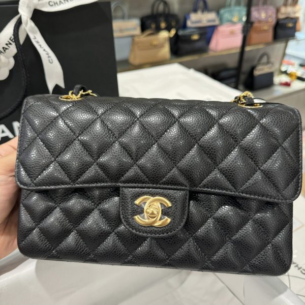Chanel Classic Replica Handbag 11 Grained Leather Black Gold Lock 23cm