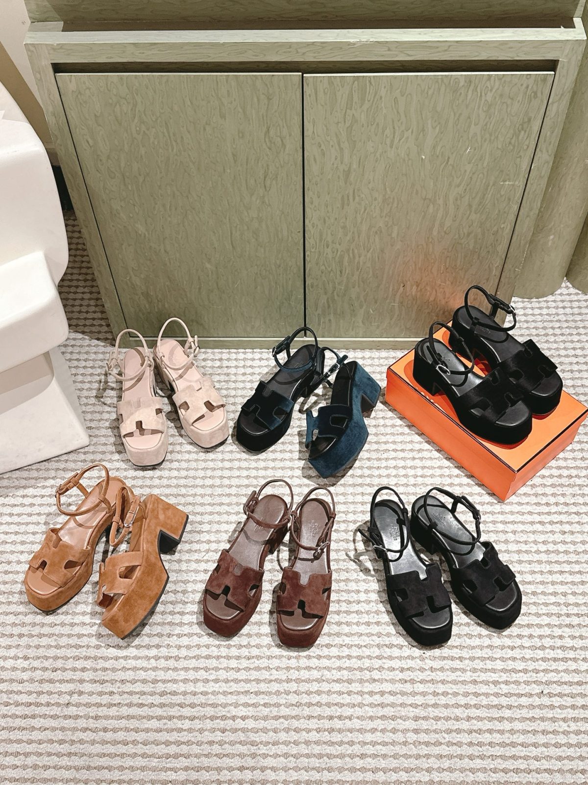 HERMÈS Oran Thick Sole Sandals | 2025 Spring/Summer New Collection - Image 1