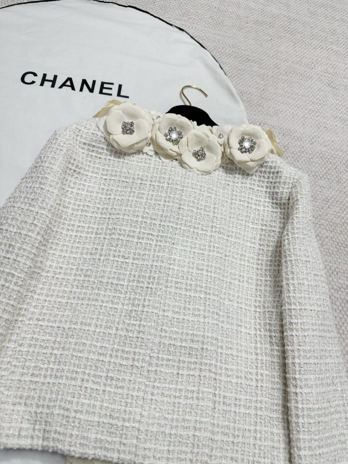 Chanel 2025 Resort Collection CC25C Exclusive Couture Floral Knit Jacket - Image 7