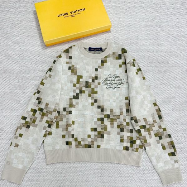Louis Vuitton 2025 Fall/Winter Damier Mosaic Jacquard Knit Sweater