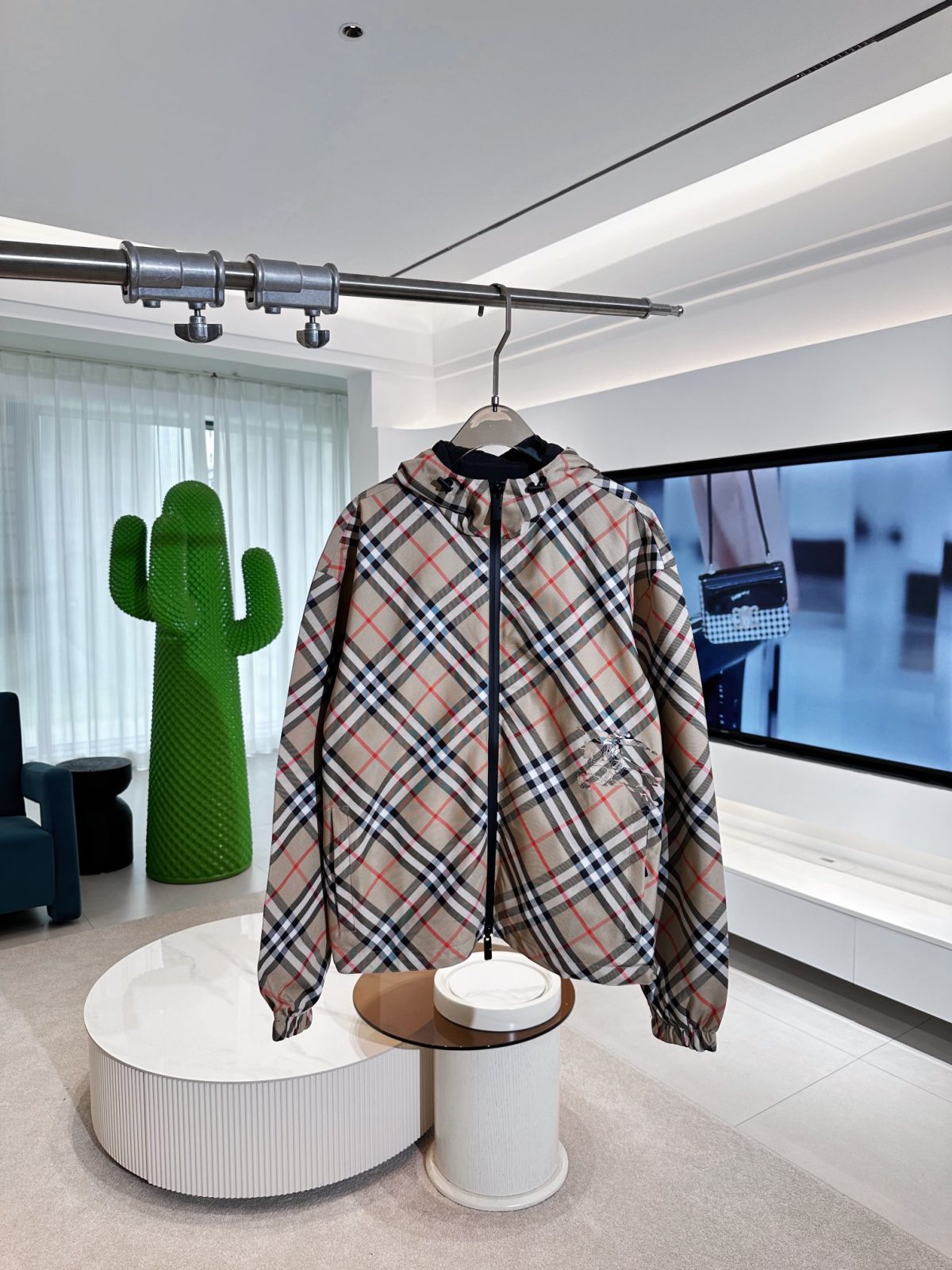Burberry 2025SS Reversible Check EKD Hooded Jacket - Image 6