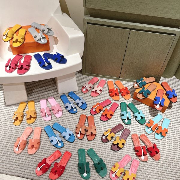 HERMÈS Oran Slide Sandals | Candy Color Spring/Summer New Collection