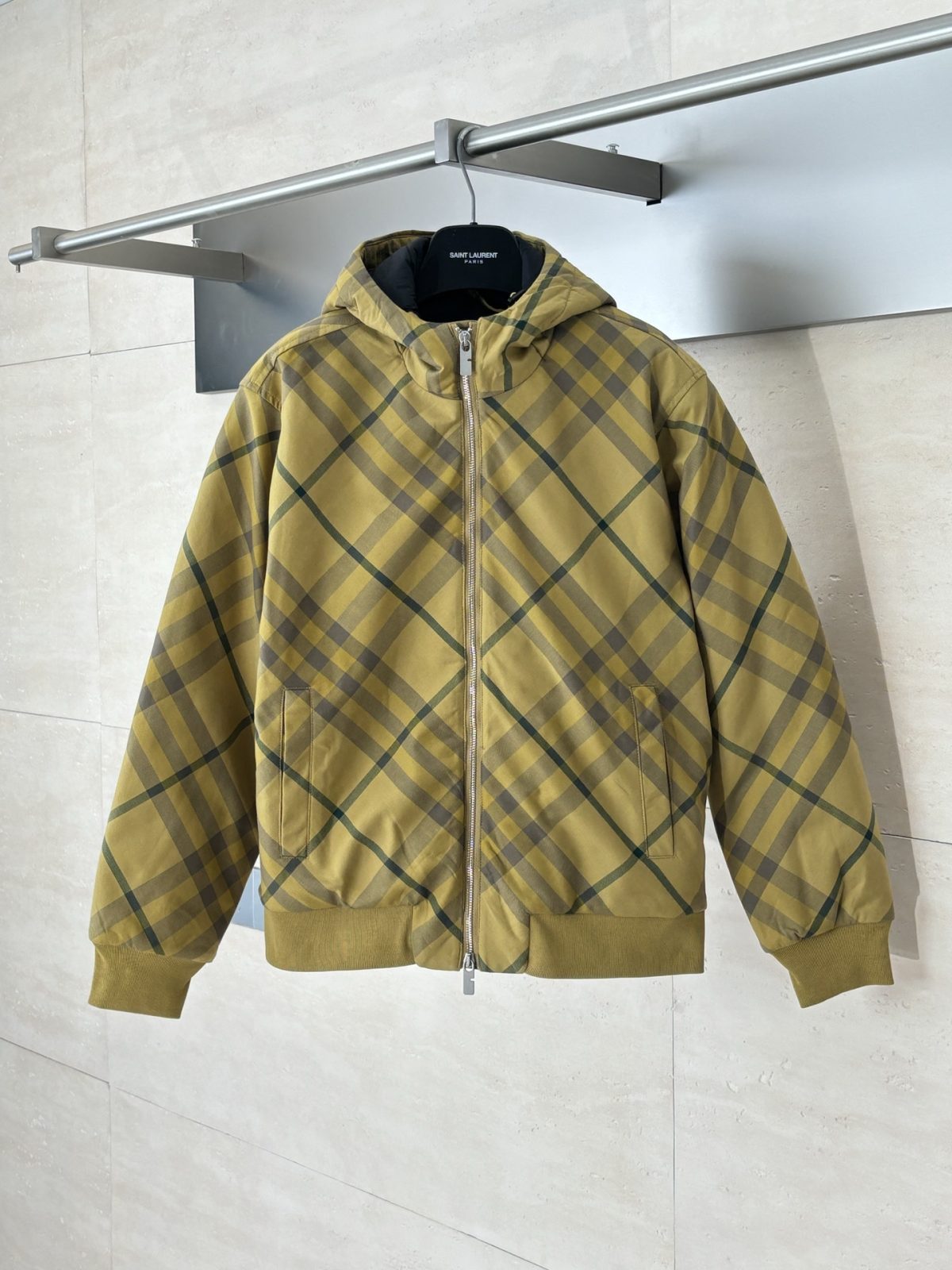 Burberry 2025 Fall/Winter Diagonal Check Quilted Cotton Jacket - Image 1