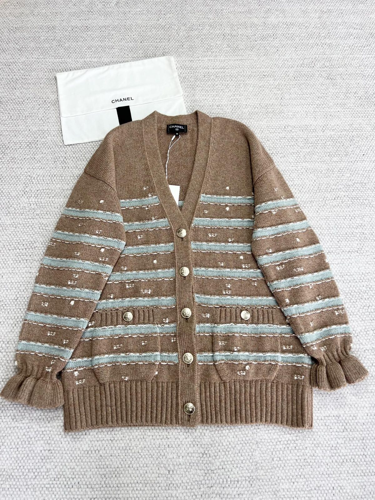 Chanel 2025 Resort Collection Two-Tone Cashmere Cardigan - Image 1